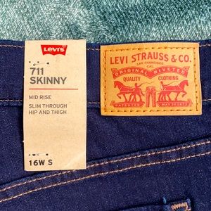 NWT 711 Skinny Jeans